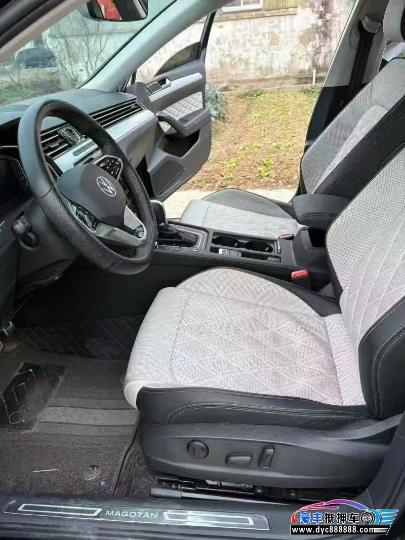 24年大众迈腾轿车抵押车出售