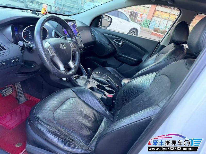 18年现代ix35轿车抵押车出售