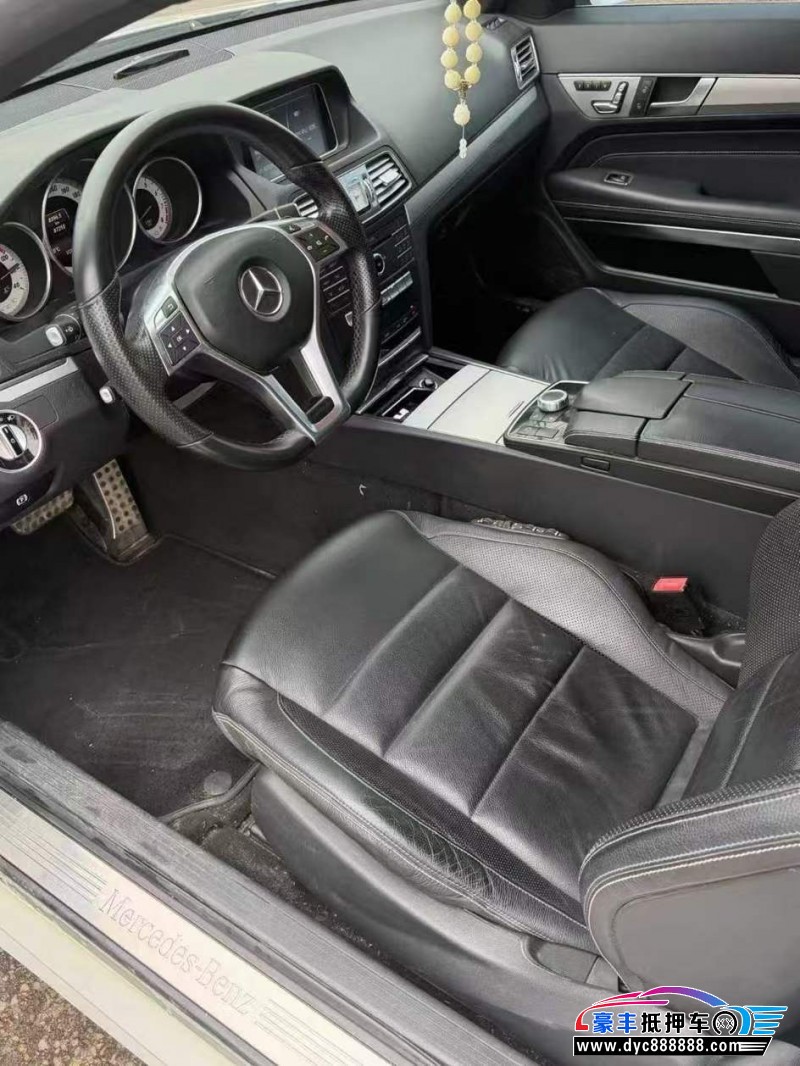 16年奔驰E轿车抵押车出售