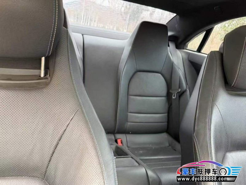 16年奔驰E轿车抵押车出售