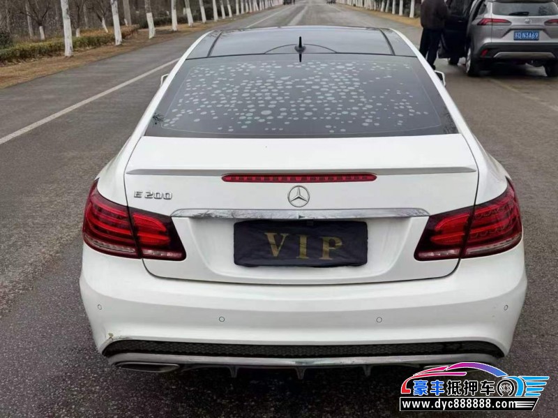 16年奔驰E轿车抵押车出售
