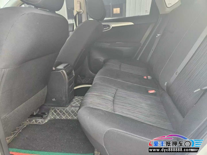 19年日产轩逸轿车抵押车出售