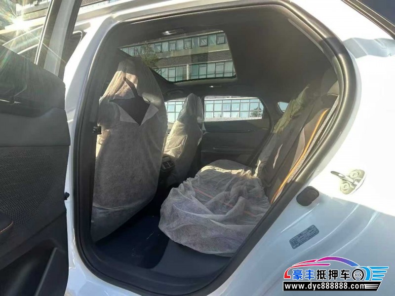 25年长安长安UNI轿车抵押车出售