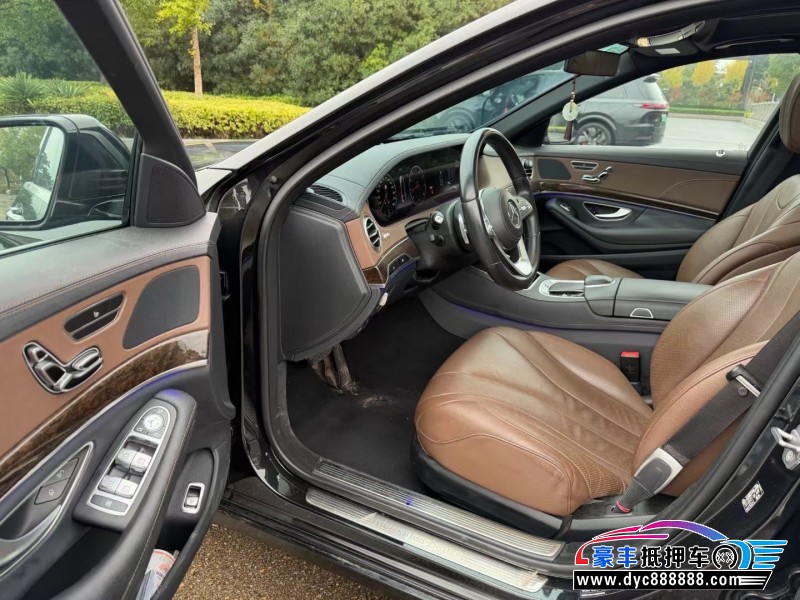 19年奔驰S轿车抵押车出售