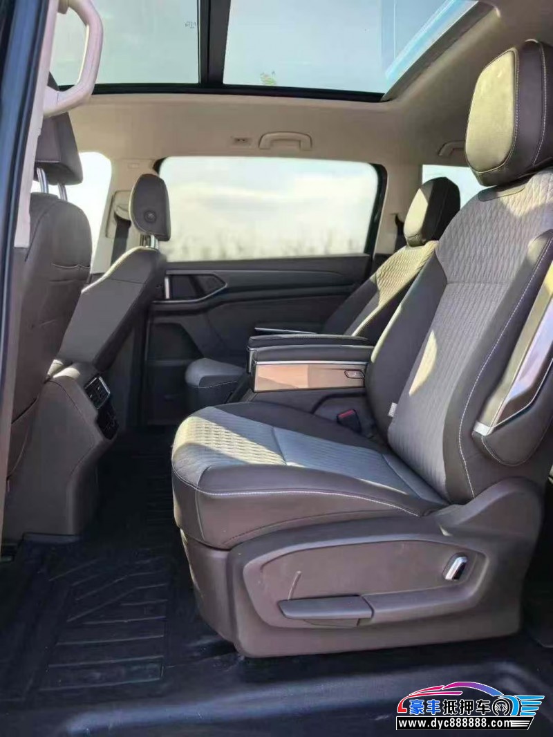 25年大众蔚然轿车抵押车出售