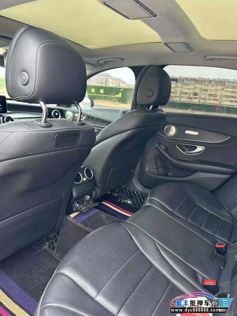 18年奔驰C轿车抵押车出售