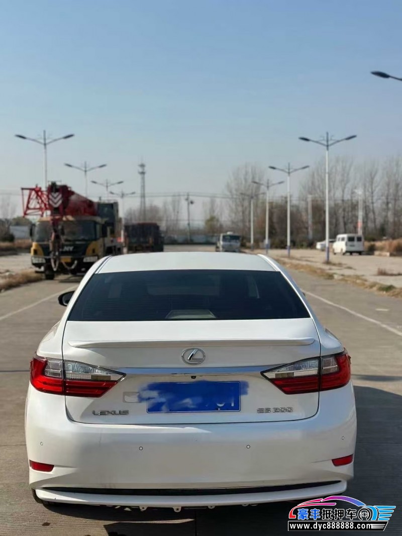 18年雷克萨斯ES轿车抵押车出售