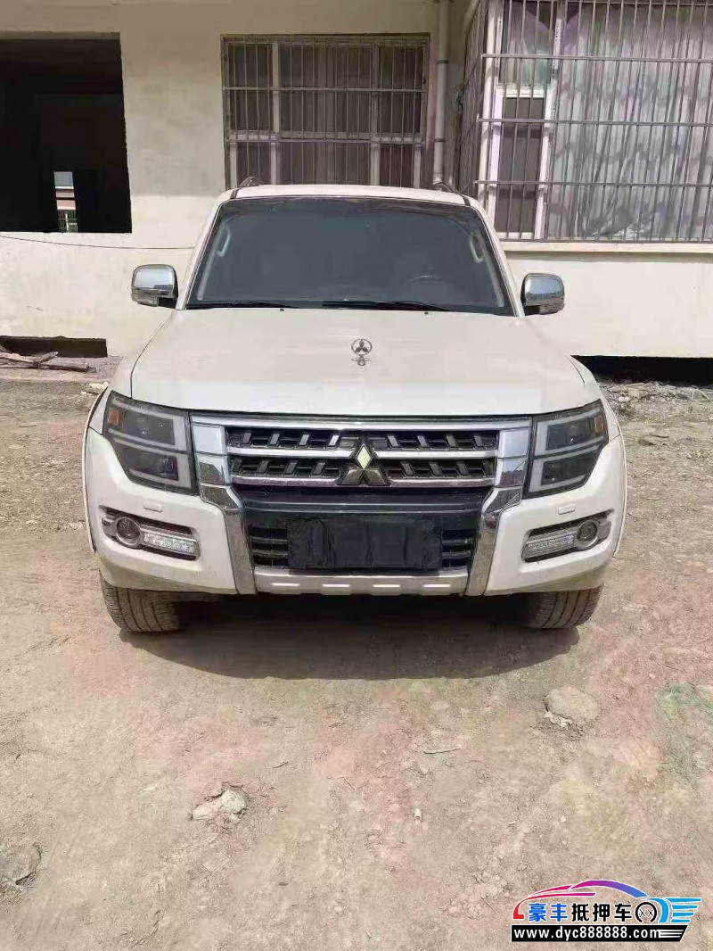 19年三菱帕杰罗轿车抵押车出售