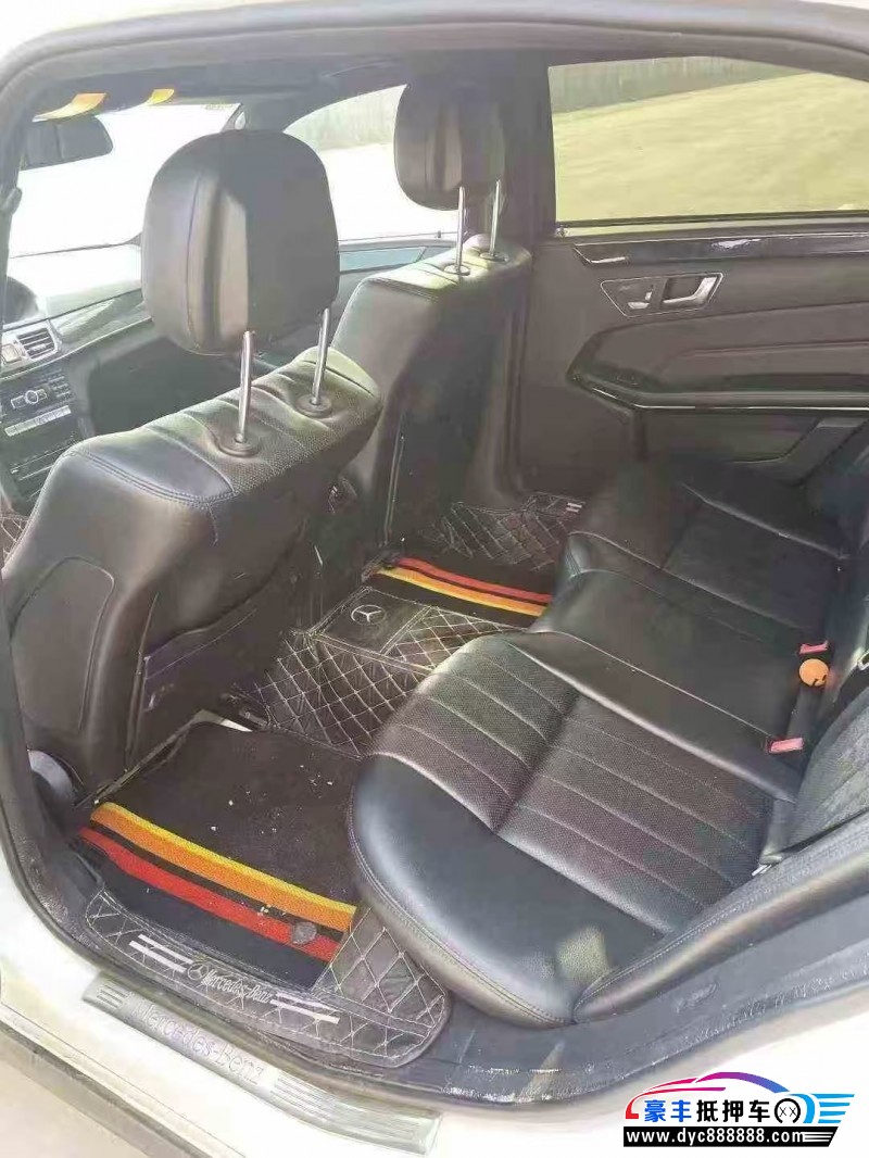 14年奔驰E轿车抵押车出售