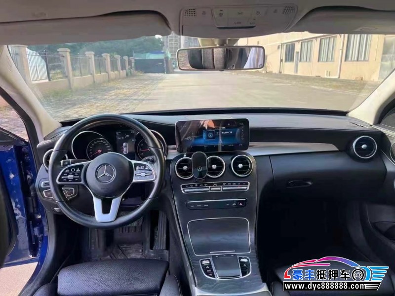 19年奔驰C轿车抵押车出售