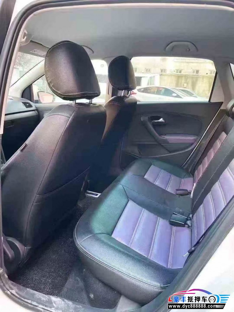 17年大众polo轿车抵押车出售