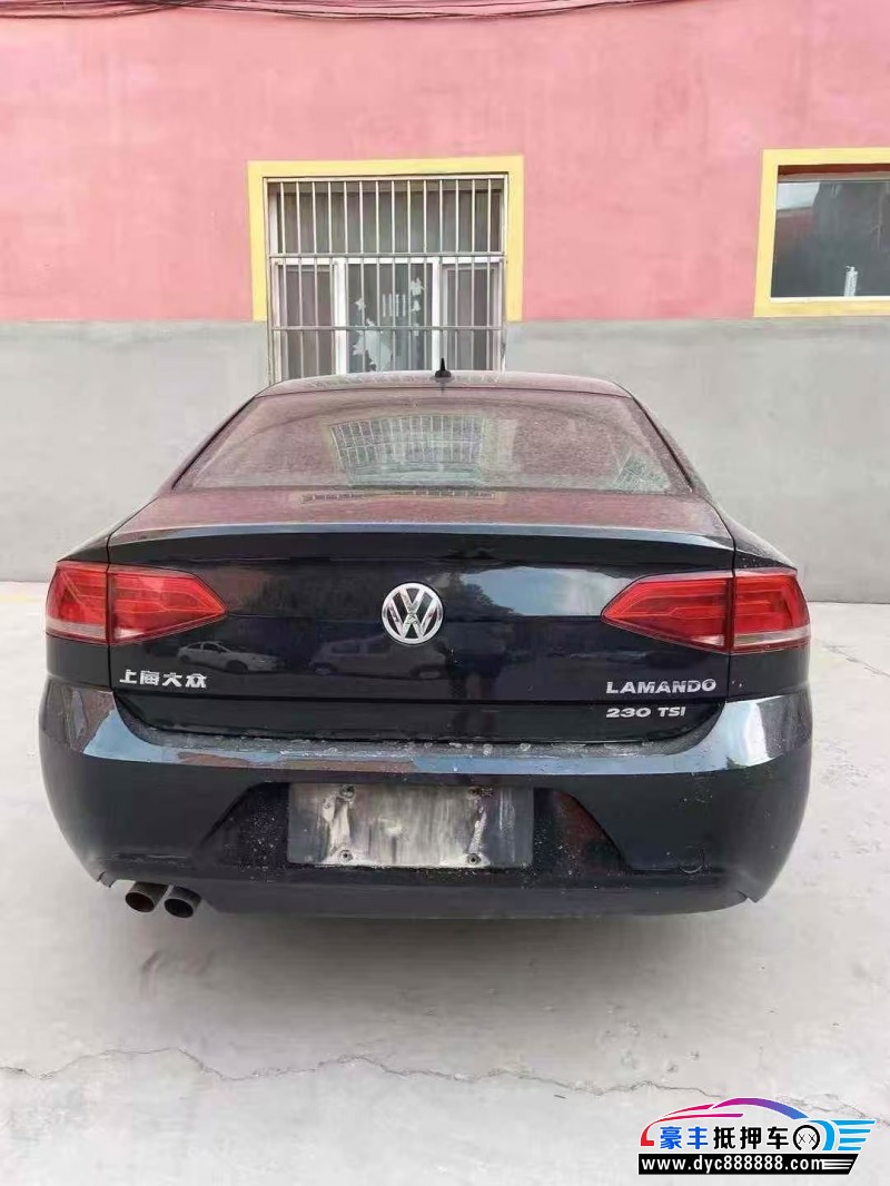 15年大众凌渡轿车抵押车出售