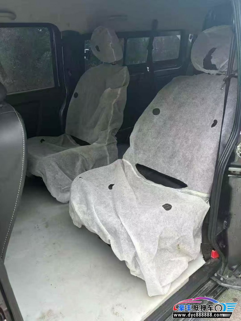 24年金杯海狮轿车抵押车出售