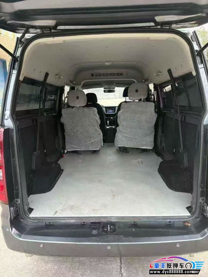 24年金杯海狮轿车抵押车出售