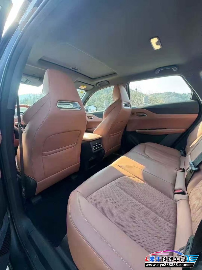 25年长安长安UNI轿车抵押车出售