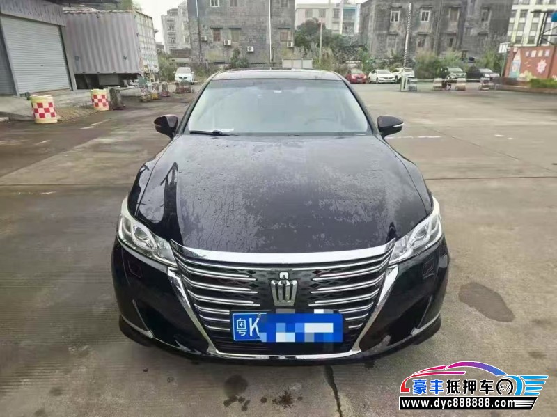 17年丰田皇冠轿车抵押车出售