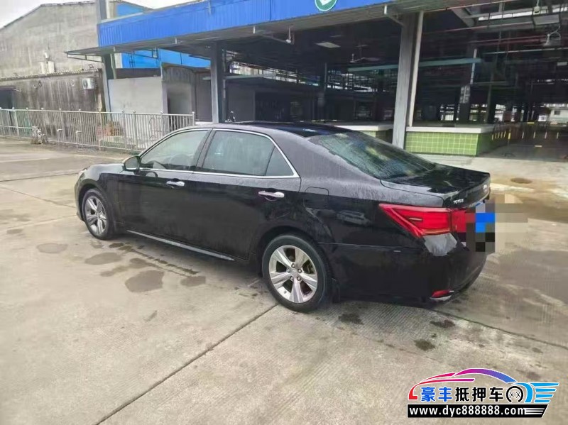 17年丰田皇冠轿车抵押车出售