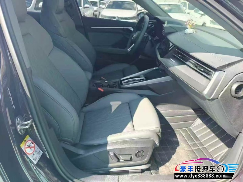 25年奥迪A3轿车抵押车出售