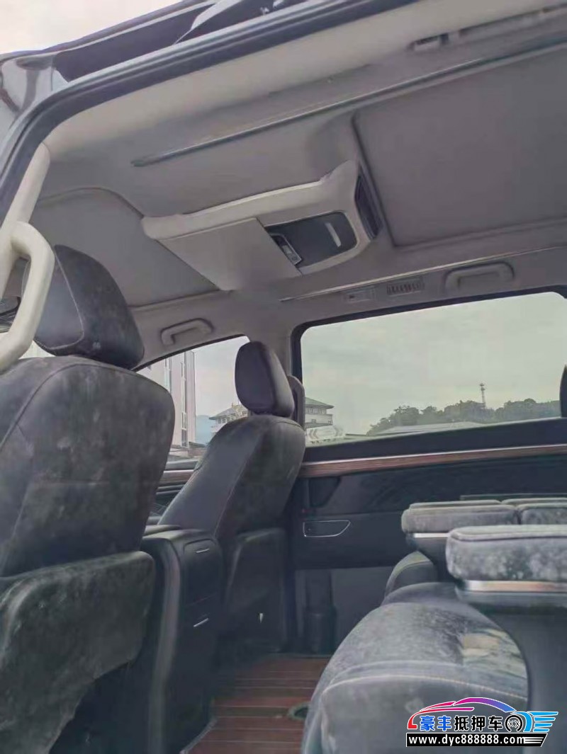 19年传祺M8轿车抵押车出售