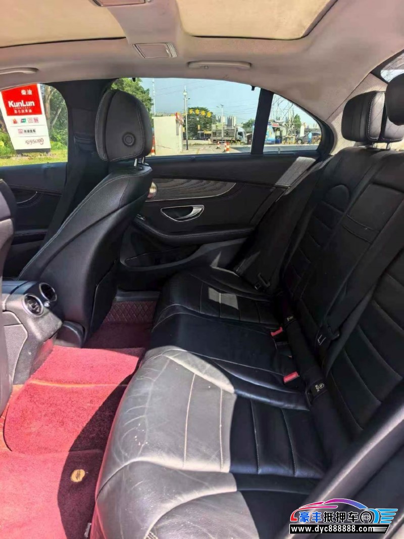 14年奔驰C轿车抵押车出售