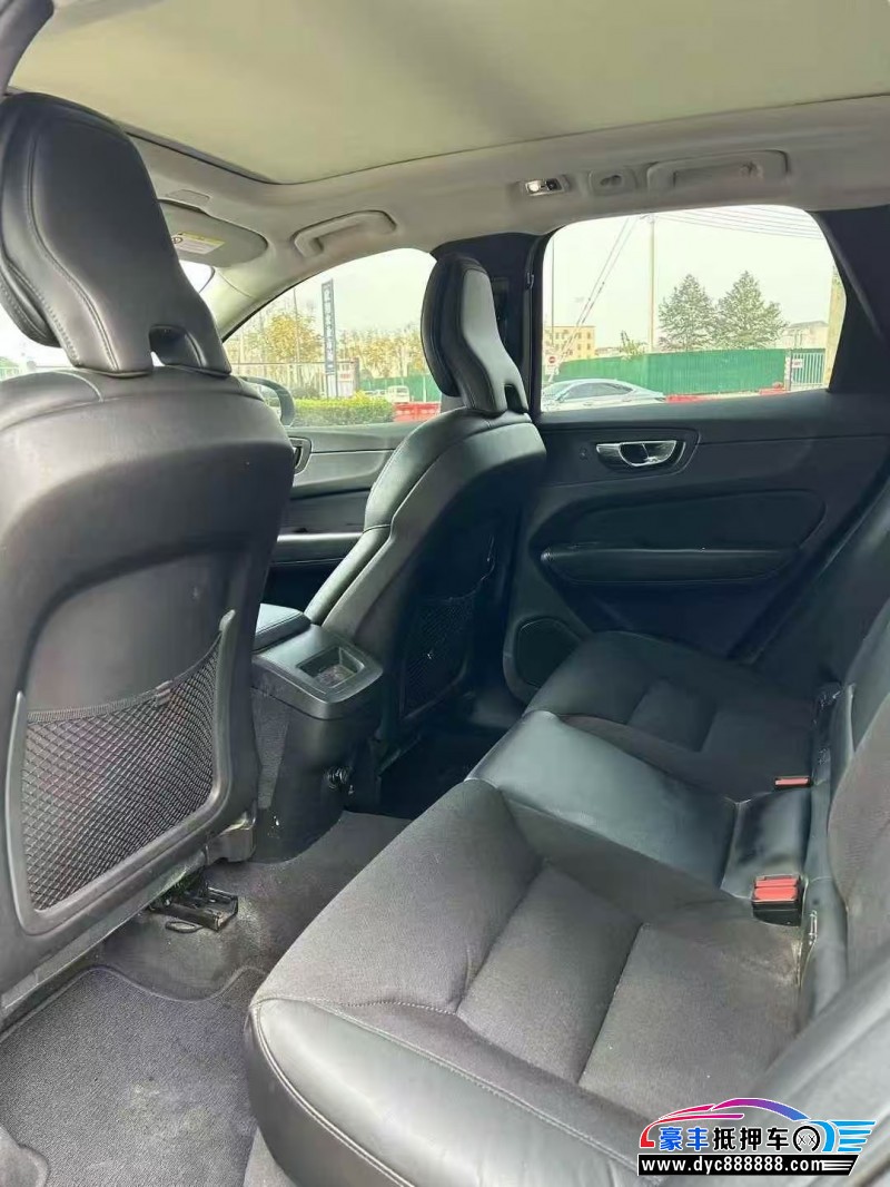 18年沃尔沃XC60轿车抵押车出售