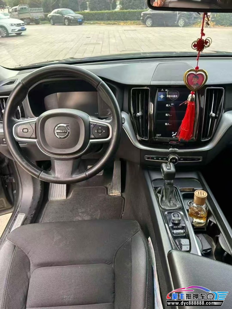 18年沃尔沃XC60轿车抵押车出售