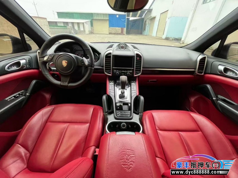 14年保时捷卡宴轿车抵押车出售