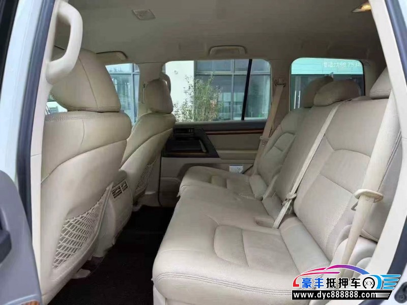 18年丰田兰德酷路泽（陆巡）轿车抵押车出售