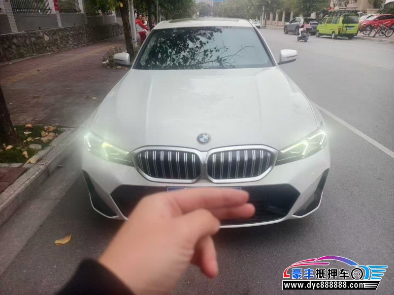 24年宝马3系轿车抵押车出售