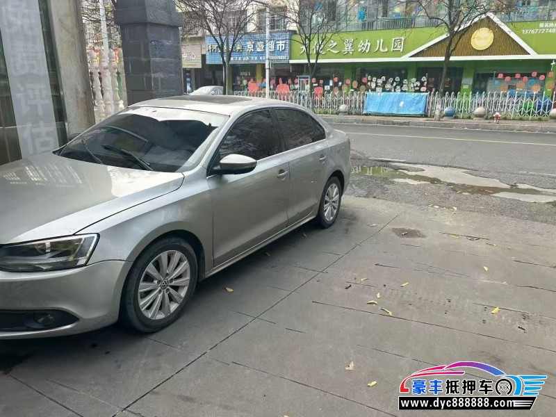 15年大众速腾轿车抵押车出售