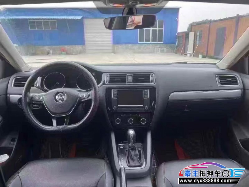 19年大众速腾轿车抵押车出售