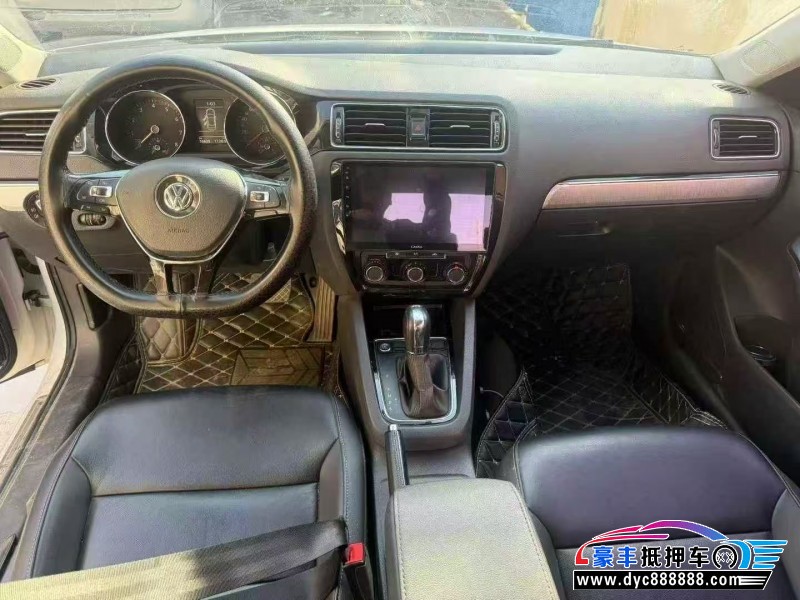 18年大众速腾轿车抵押车出售