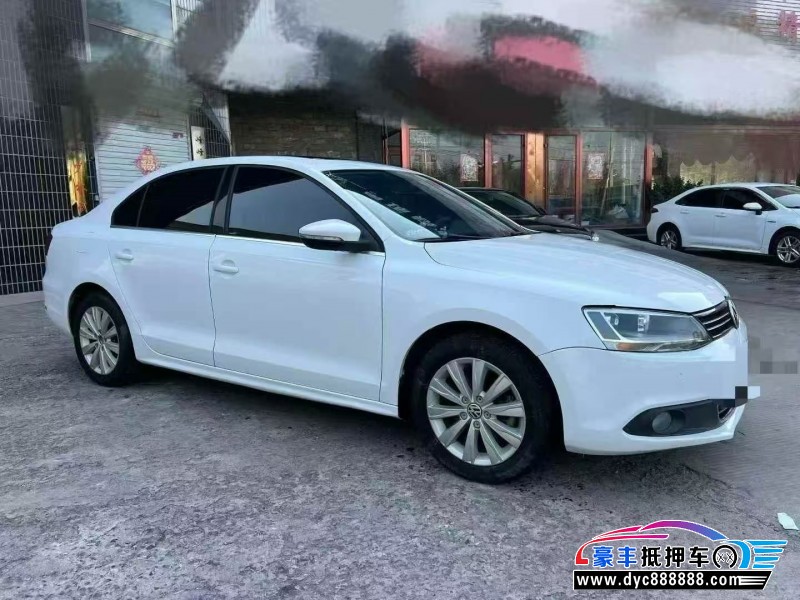 14年大众速腾轿车抵押车出售