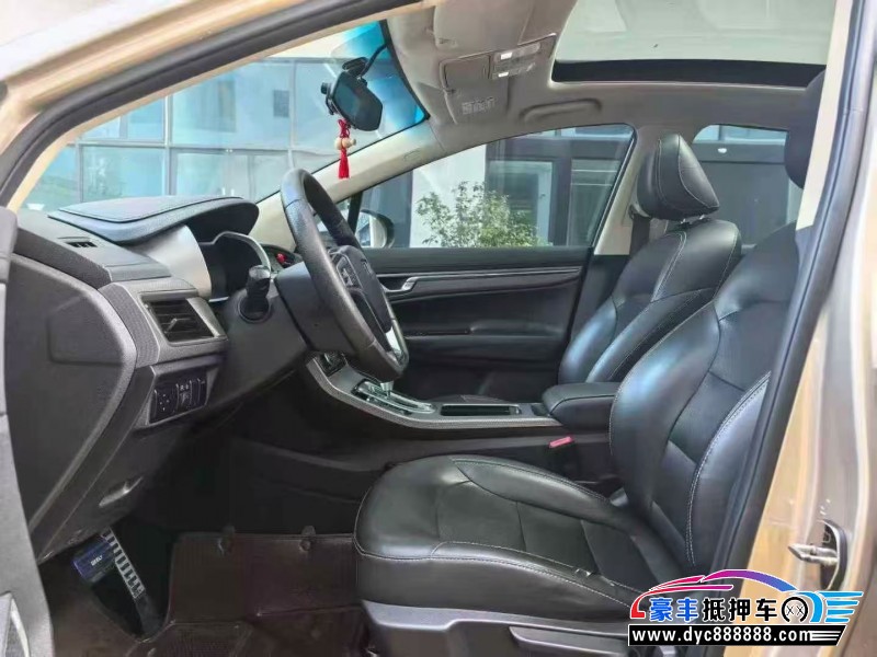 17年吉利帝豪GL轿车抵押车出售