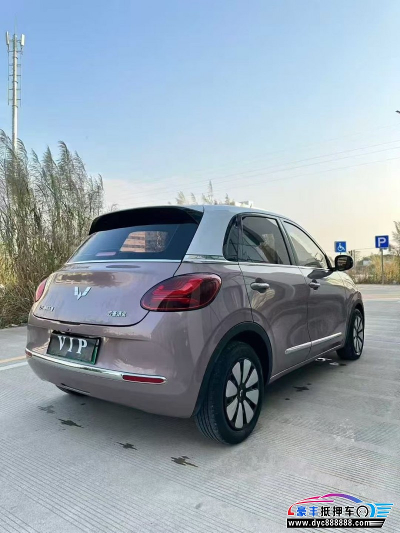 23年五菱缤果轿车抵押车出售