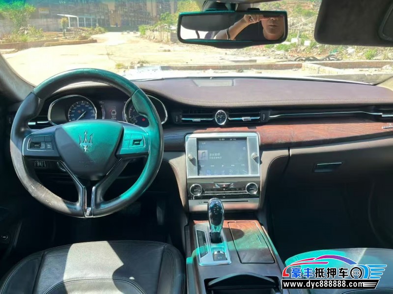 15年玛莎拉蒂总裁轿车抵押车出售