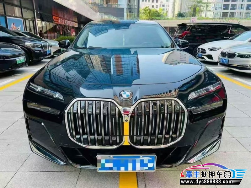 抵押车出售24年宝马7系轿车