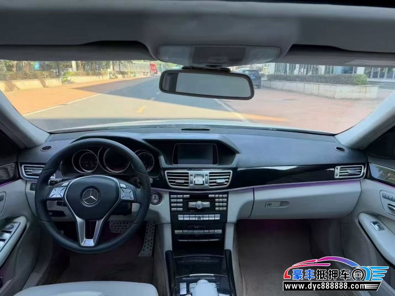 13年奔驰E轿车抵押车出售