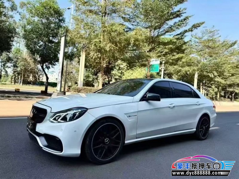 13年奔驰E轿车抵押车出售