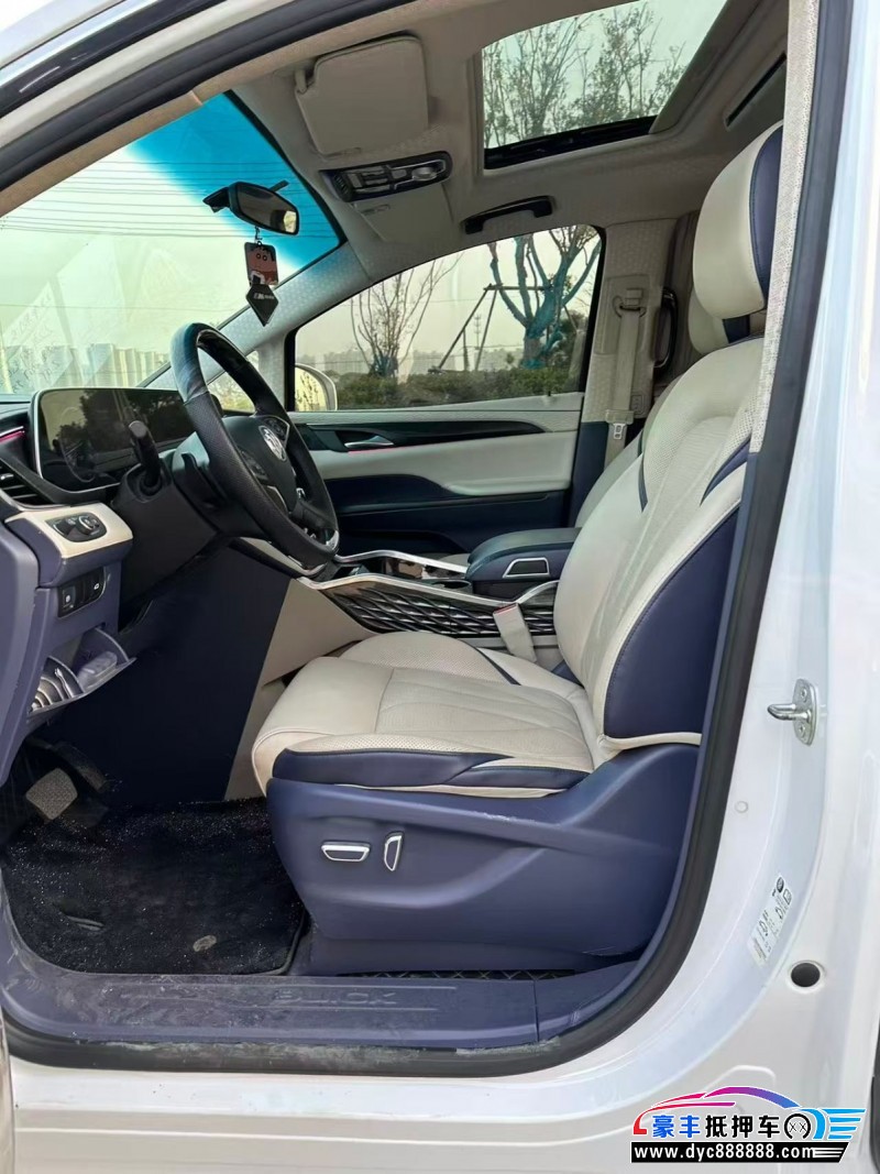 22年别克GL8MPV抵押车出售