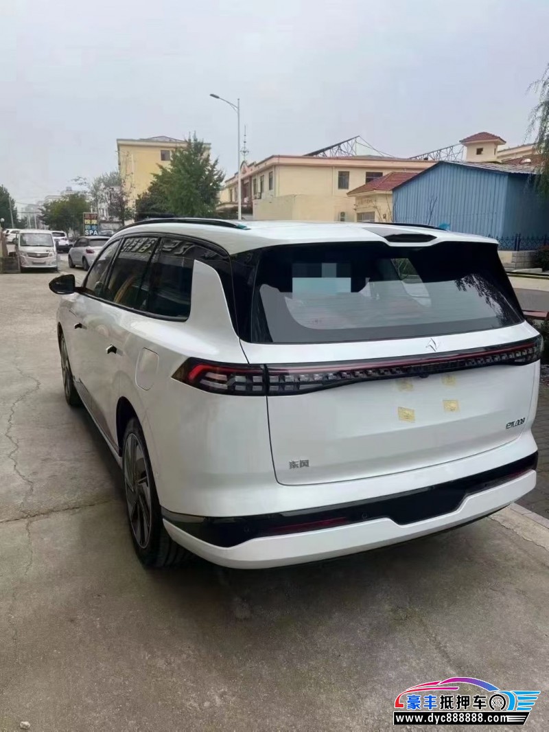 25年东风奕派008轿车抵押车出售