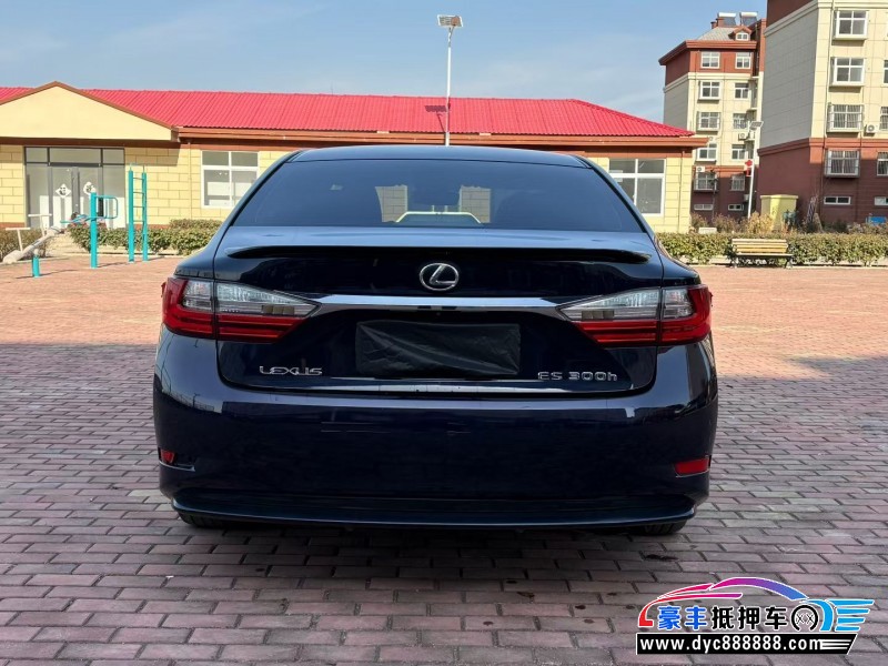 17年雷克萨斯ES轿车抵押车出售