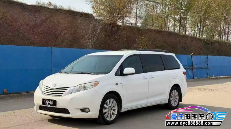 17年丰田塞纳轿车抵押车出售