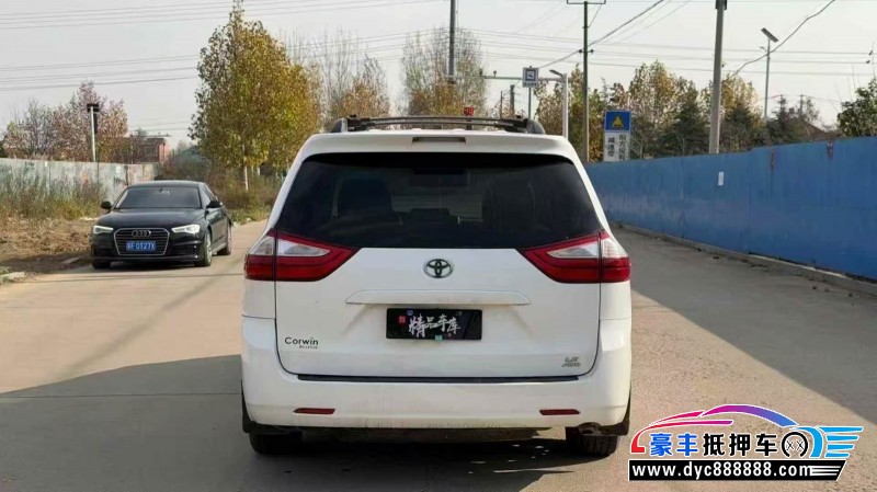 17年丰田塞纳轿车抵押车出售