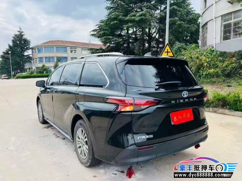 23年丰田塞纳轿车抵押车出售