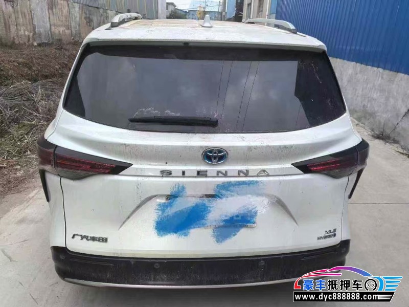 23年丰田塞纳轿车抵押车出售