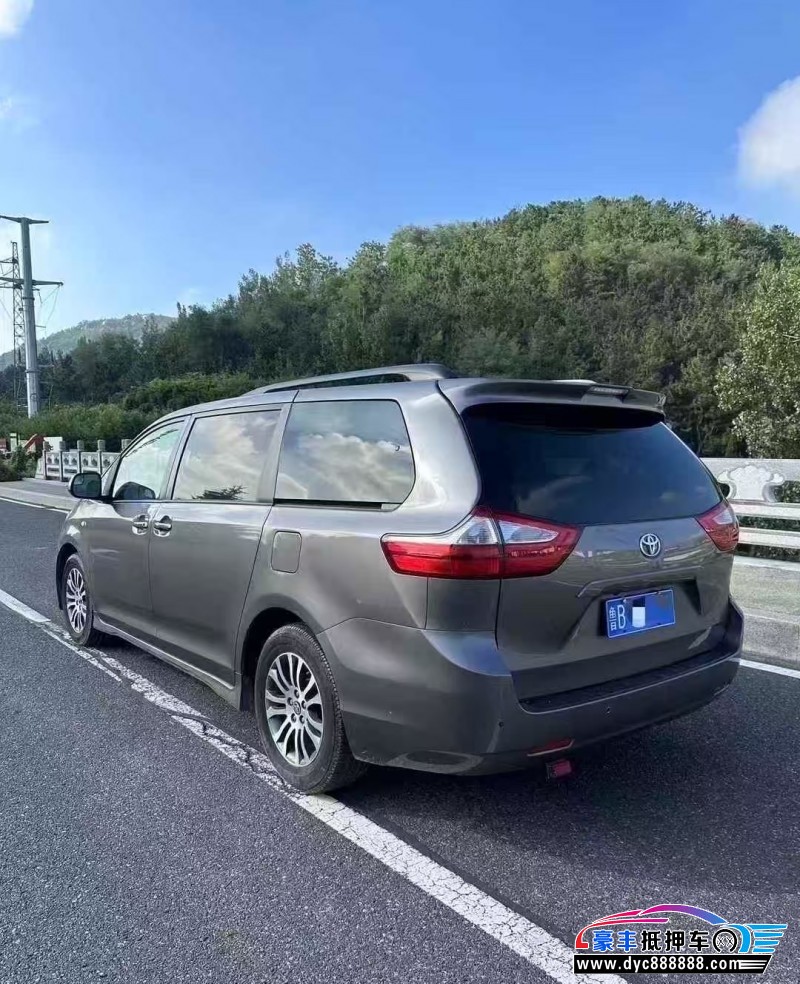 19年丰田塞纳轿车抵押车出售