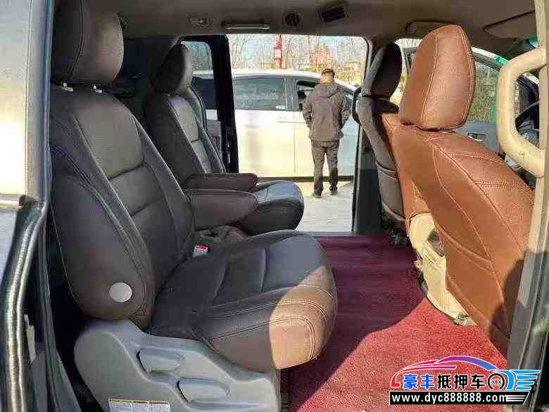 16年丰田塞纳轿车抵押车出售