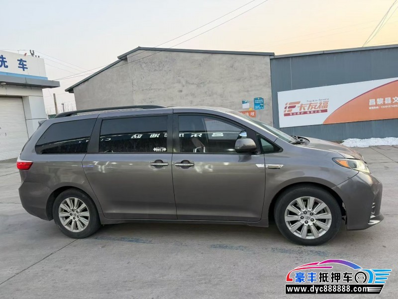 17年丰田塞纳轿车抵押车出售