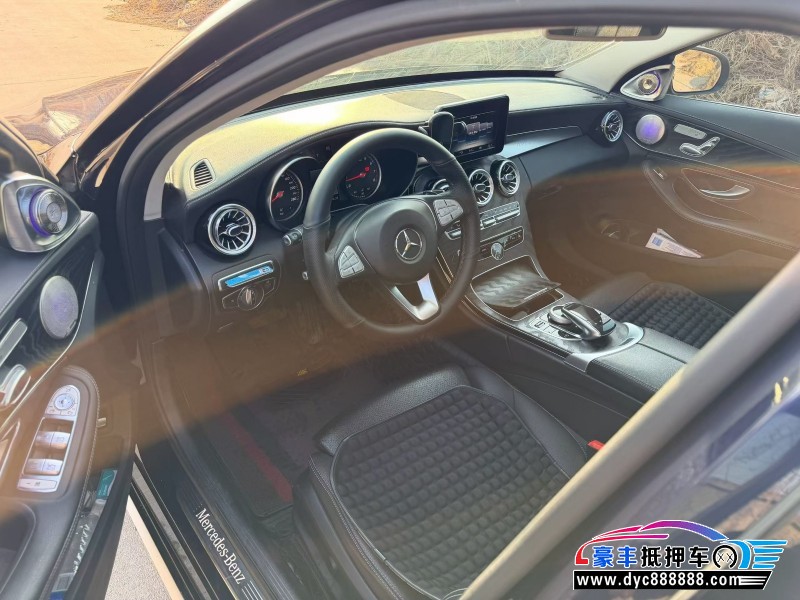 17年奔驰C轿车抵押车出售